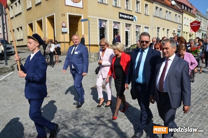 Zdjęcie w galerii na portalu naszwodzislaw.com: Zjazd absolwentów na jubileusz wodzisławskiego I LO wiadomości z regionu