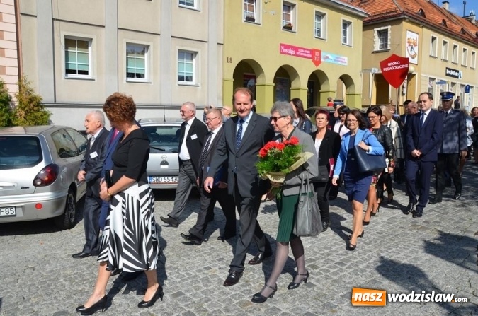 Zdjęcie w galerii na portalu naszwodzislaw.com: Zjazd absolwentów na jubileusz wodzisławskiego I LO wiadomości z regionu