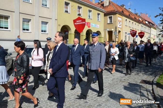 Zdjęcie w galerii na portalu naszwodzislaw.com: Zjazd absolwentów na jubileusz wodzisławskiego I LO wiadomości z regionu