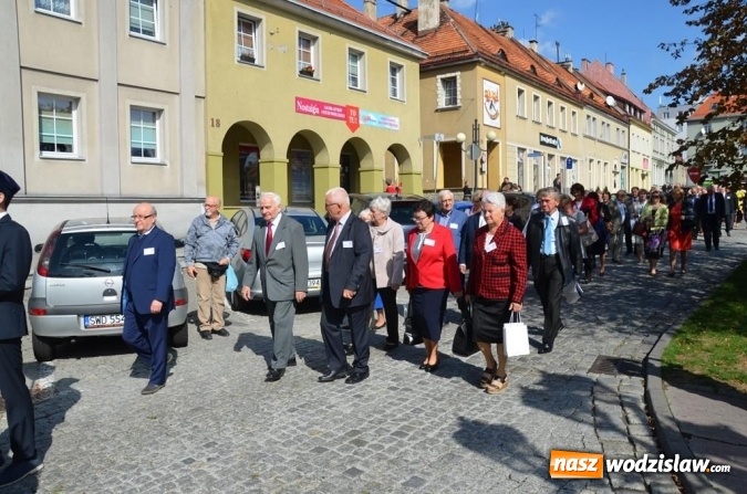 Zdjęcie w galerii na portalu naszwodzislaw.com: Zjazd absolwentów na jubileusz wodzisławskiego I LO wiadomości z regionu