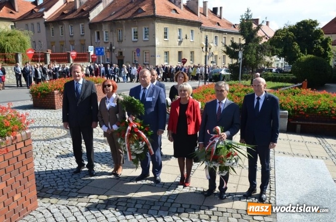 Zdjęcie w galerii na portalu naszwodzislaw.com: Zjazd absolwentów na jubileusz wodzisławskiego I LO wiadomości z regionu