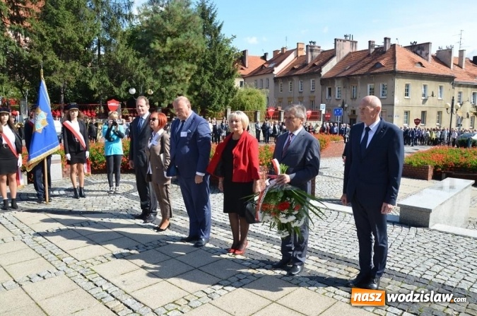 Zdjęcie w galerii na portalu naszwodzislaw.com: Zjazd absolwentów na jubileusz wodzisławskiego I LO wiadomości z regionu