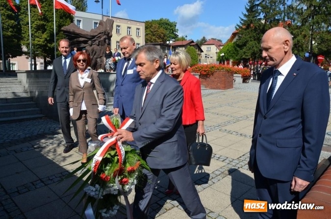 Zdjęcie w galerii na portalu naszwodzislaw.com: Zjazd absolwentów na jubileusz wodzisławskiego I LO wiadomości z regionu