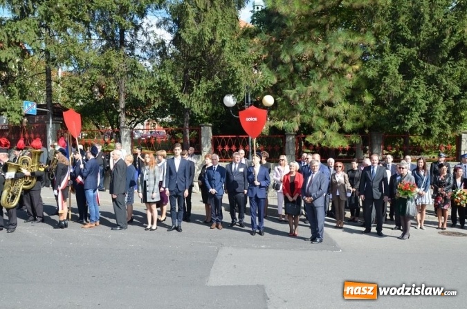 Zdjęcie w galerii na portalu naszwodzislaw.com: Zjazd absolwentów na jubileusz wodzisławskiego I LO wiadomości z regionu