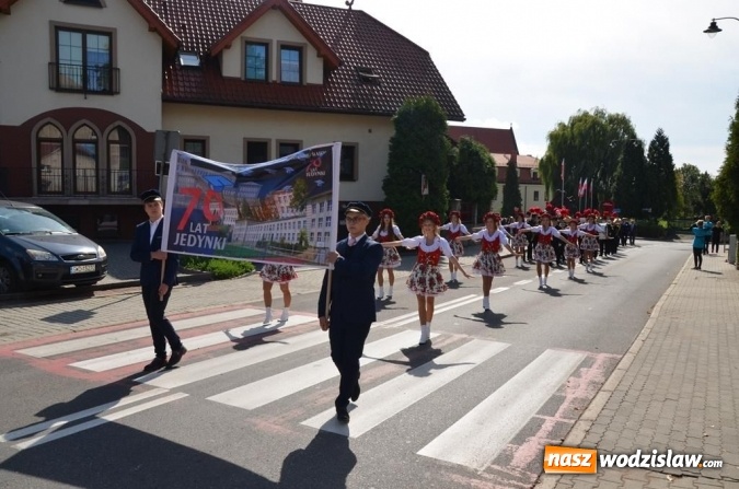 Zdjęcie w galerii na portalu naszwodzislaw.com: Zjazd absolwentów na jubileusz wodzisławskiego I LO wiadomości z regionu