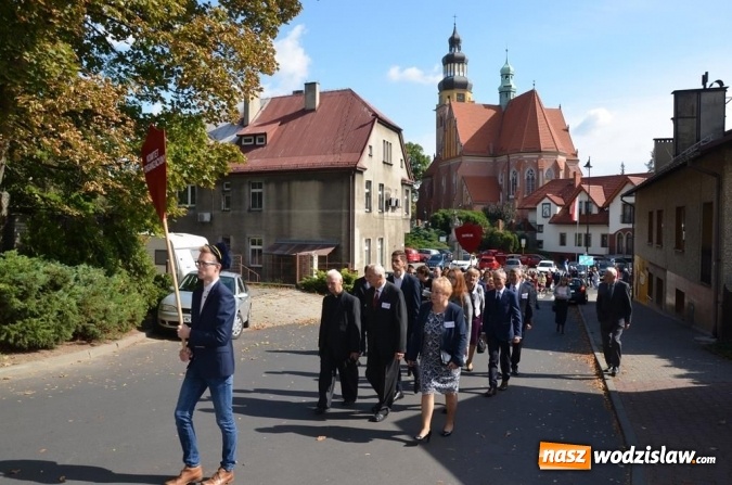 Zdjęcie w galerii na portalu naszwodzislaw.com: Zjazd absolwentów na jubileusz wodzisławskiego I LO wiadomości z regionu