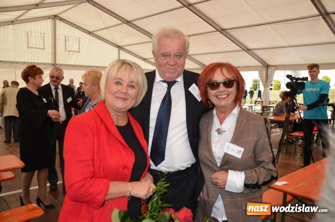 Zdjęcie w galerii na portalu naszwodzislaw.com: Zjazd absolwentów na jubileusz wodzisławskiego I LO wiadomości z regionu