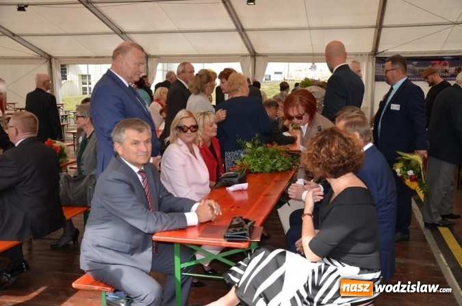 Zdjęcie w galerii na portalu naszwodzislaw.com: Zjazd absolwentów na jubileusz wodzisławskiego I LO wiadomości z regionu