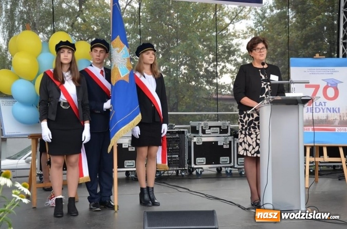 Zdjęcie w galerii na portalu naszwodzislaw.com: Zjazd absolwentów na jubileusz wodzisławskiego I LO wiadomości z regionu