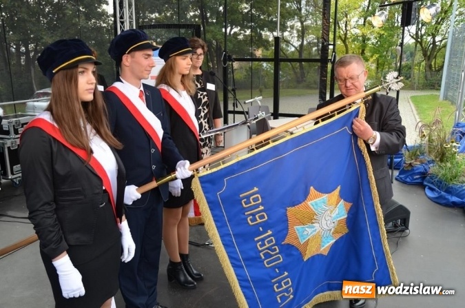 Zdjęcie w galerii na portalu naszwodzislaw.com: Zjazd absolwentów na jubileusz wodzisławskiego I LO wiadomości z regionu