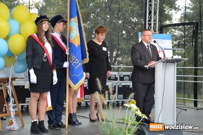 Zdjęcie w galerii na portalu naszwodzislaw.com: Zjazd absolwentów na jubileusz wodzisławskiego I LO wiadomości z regionu