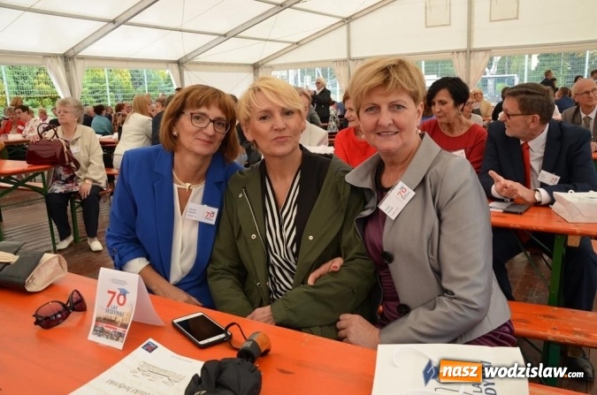 Zdjęcie w galerii na portalu naszwodzislaw.com: Zjazd absolwentów na jubileusz wodzisławskiego I LO wiadomości z regionu