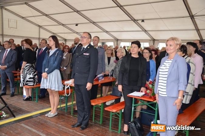 Zdjęcie w galerii na portalu naszwodzislaw.com: Zjazd absolwentów na jubileusz wodzisławskiego I LO wiadomości z regionu