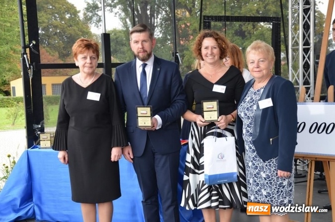 Zdjęcie w galerii na portalu naszwodzislaw.com: Zjazd absolwentów na jubileusz wodzisławskiego I LO wiadomości z regionu