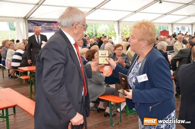 Zdjęcie w galerii na portalu naszwodzislaw.com: Zjazd absolwentów na jubileusz wodzisławskiego I LO wiadomości z regionu