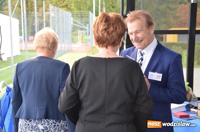 Zdjęcie w galerii na portalu naszwodzislaw.com: Zjazd absolwentów na jubileusz wodzisławskiego I LO wiadomości z regionu