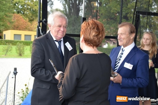 Zdjęcie w galerii na portalu naszwodzislaw.com: Zjazd absolwentów na jubileusz wodzisławskiego I LO wiadomości z regionu