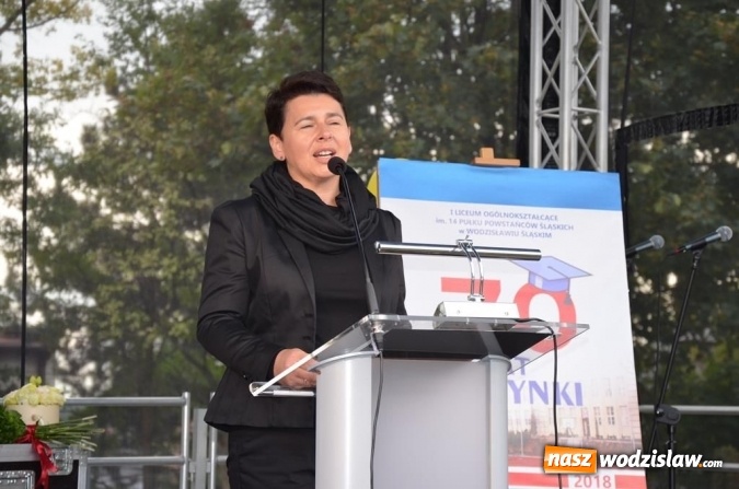 Zdjęcie w galerii na portalu naszwodzislaw.com: Zjazd absolwentów na jubileusz wodzisławskiego I LO wiadomości z regionu