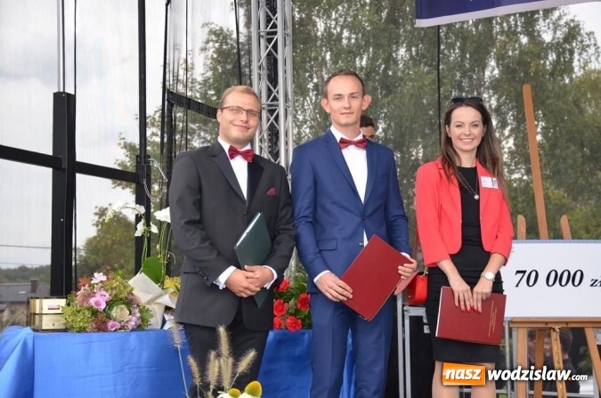 Zdjęcie w galerii na portalu naszwodzislaw.com: Zjazd absolwentów na jubileusz wodzisławskiego I LO wiadomości z regionu