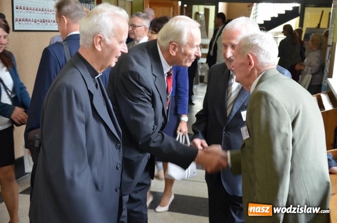 Zdjęcie w galerii na portalu naszwodzislaw.com: Zjazd absolwentów na jubileusz wodzisławskiego I LO wiadomości z regionu