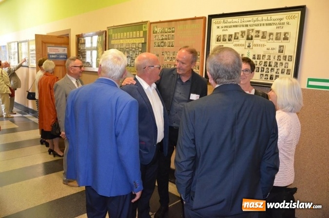 Zdjęcie w galerii na portalu naszwodzislaw.com: Zjazd absolwentów na jubileusz wodzisławskiego I LO wiadomości z regionu