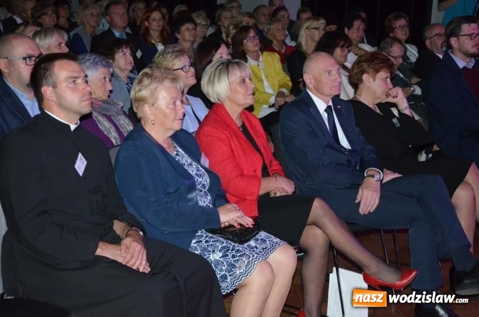 Zdjęcie w galerii na portalu naszwodzislaw.com: Zjazd absolwentów na jubileusz wodzisławskiego I LO wiadomości z regionu