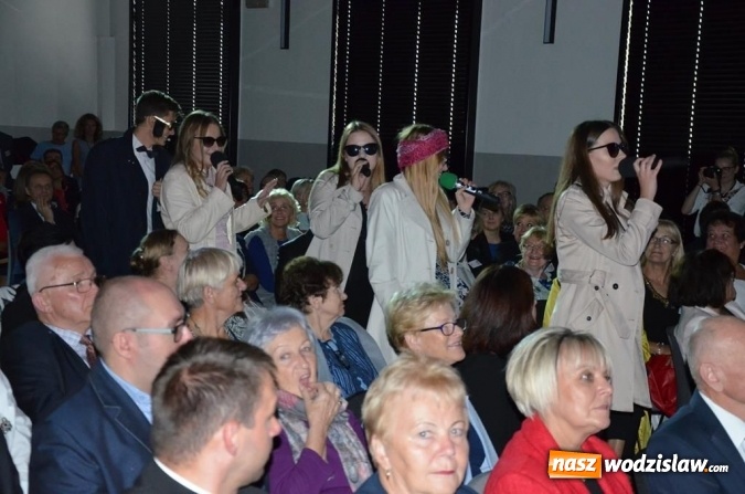 Zdjęcie w galerii na portalu naszwodzislaw.com: Zjazd absolwentów na jubileusz wodzisławskiego I LO wiadomości z regionu