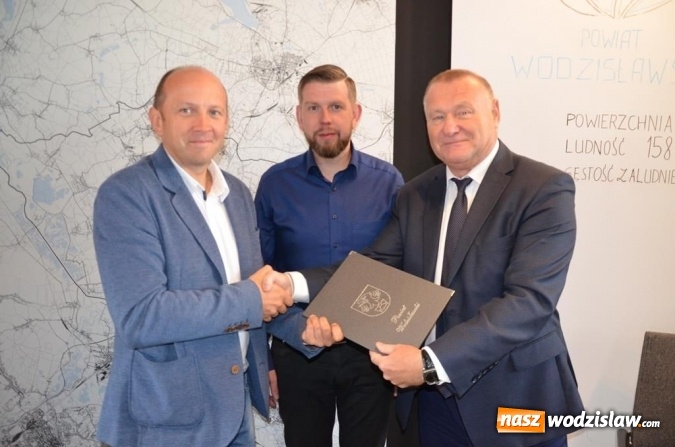 Zdjęcie w galerii na portalu naszwodzislaw.com: Ulica Mikołaja Kopernika po kompleksowej przebudowie wiadomości z regionu