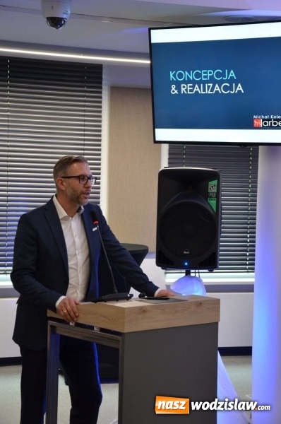 Zdjęcie w galerii na portalu naszwodzislaw.com: XXI wiek wkroczył do Powiatowego Centrum Konferencyjnego wiadomości z regionu
