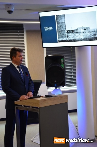 Zdjęcie w galerii na portalu naszwodzislaw.com: XXI wiek wkroczył do Powiatowego Centrum Konferencyjnego wiadomości z regionu