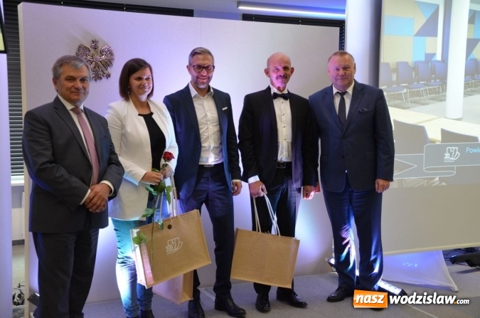 Zdjęcie w galerii na portalu naszwodzislaw.com: XXI wiek wkroczył do Powiatowego Centrum Konferencyjnego wiadomości z regionu