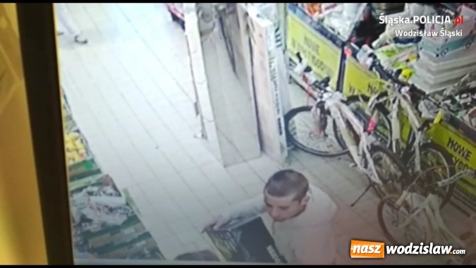 Zdjęcie w galerii na portalu naszwodzislaw.com: Policja publikuje wizerunek sprawcy kradzieży wiadomości z regionu