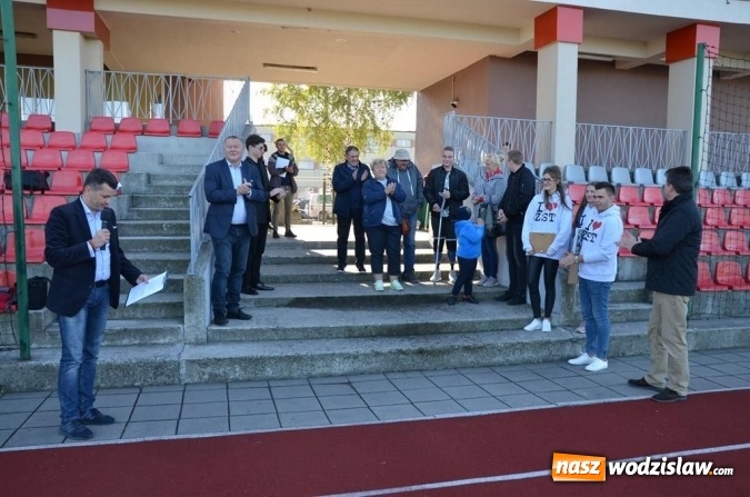 Zdjęcie w galerii na portalu naszwodzislaw.com: Zagrali charytatywnie po raz jedenasty wiadomości z regionu