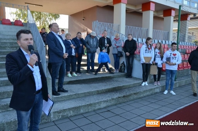 Zdjęcie w galerii na portalu naszwodzislaw.com: Zagrali charytatywnie po raz jedenasty wiadomości z regionu