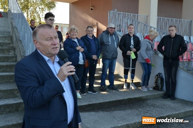 Zdjęcie w galerii na portalu naszwodzislaw.com: Zagrali charytatywnie po raz jedenasty wiadomości z regionu