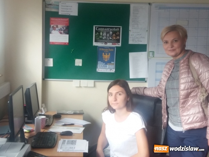 Zdjęcie w galerii na portalu naszwodzislaw.com: Uczniowie wodzisławskiego ZSE po wizycie kontrolnej wiadomości z regionu