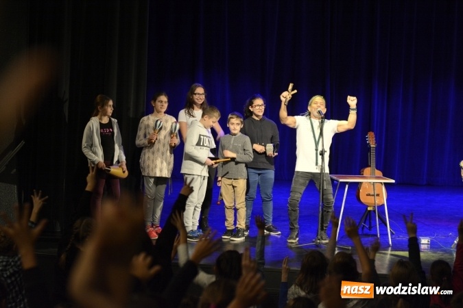 Zdjęcie w galerii na portalu naszwodzislaw.com: Kuba, wyspa jak wulkan gorąca. Koncert edukacyjny Jose Torres'a w WCK wiadomości z regionu