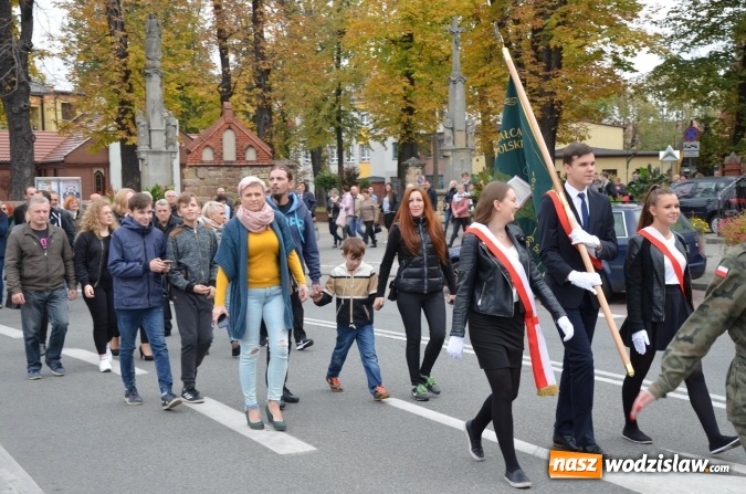 Zdjęcie w galerii na portalu naszwodzislaw.com: Uczniowie klasy mundurowej ślubowali na rydułtowskim rynku wiadomości z regionu