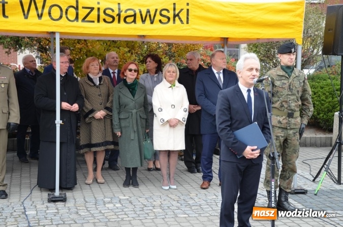 Zdjęcie w galerii na portalu naszwodzislaw.com: Uczniowie klasy mundurowej ślubowali na rydułtowskim rynku wiadomości z regionu