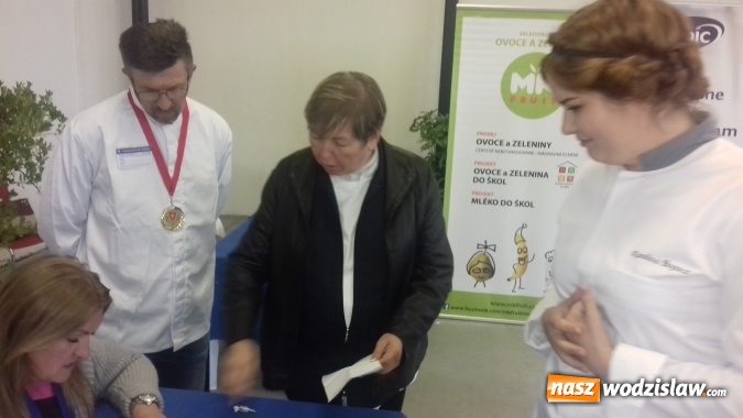 Zdjęcie w galerii na portalu naszwodzislaw.com: Kuchnia na medal, czyli srebro i brąz uczniów wodzisławskiego ZSE w konkursie gastronomicznym w Czechach wiadomości z regionu