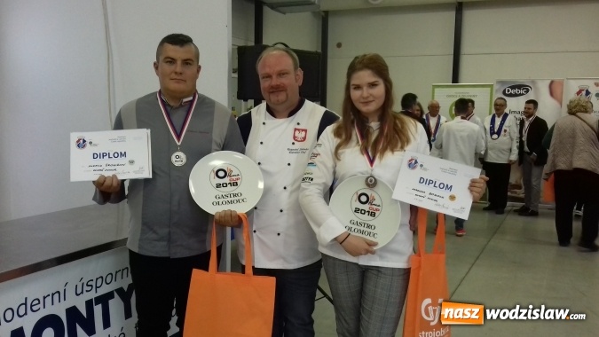 Zdjęcie w galerii na portalu naszwodzislaw.com: Kuchnia na medal, czyli srebro i brąz uczniów wodzisławskiego ZSE w konkursie gastronomicznym w Czechach wiadomości z regionu