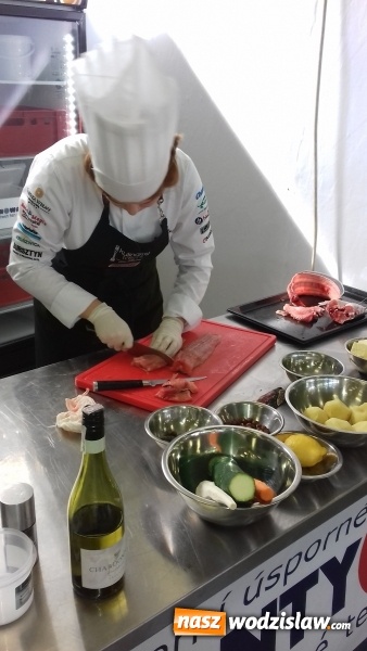 Zdjęcie w galerii na portalu naszwodzislaw.com: Kuchnia na medal, czyli srebro i brąz uczniów wodzisławskiego ZSE w konkursie gastronomicznym w Czechach wiadomości z regionu