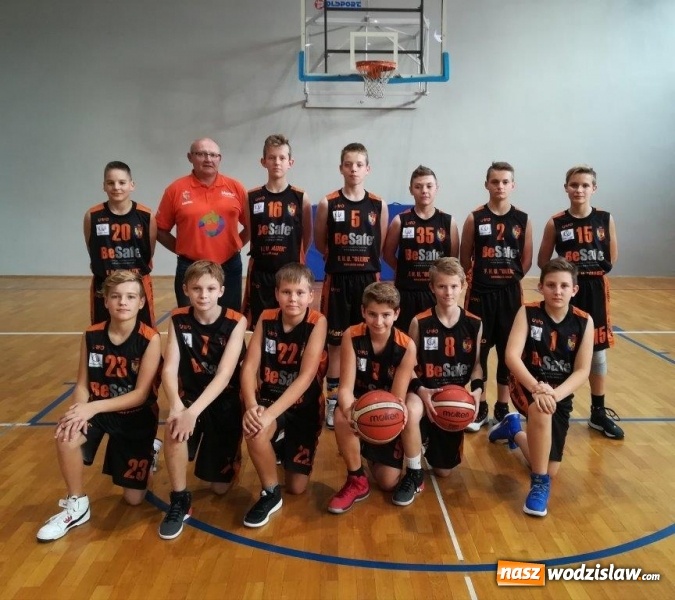 Zdjęcie w galerii na portalu naszwodzislaw.com: Koszykarskie derby zwycięskie dla MKS Wodzisław wiadomości z regionu