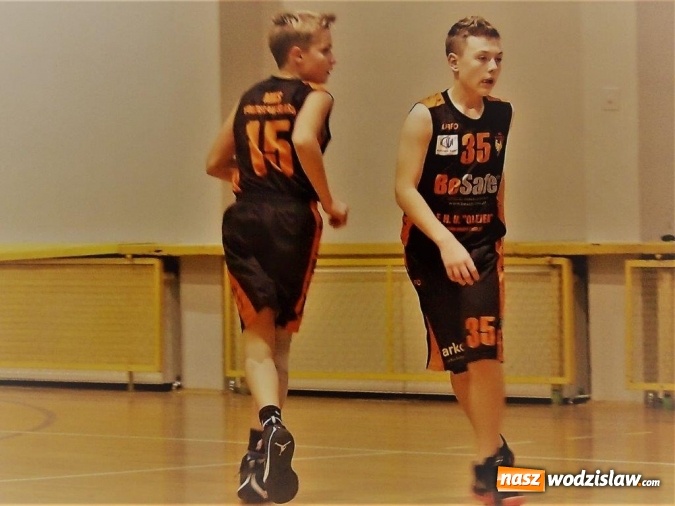 Zdjęcie w galerii na portalu naszwodzislaw.com: Koszykarskie derby zwycięskie dla MKS Wodzisław wiadomości z regionu