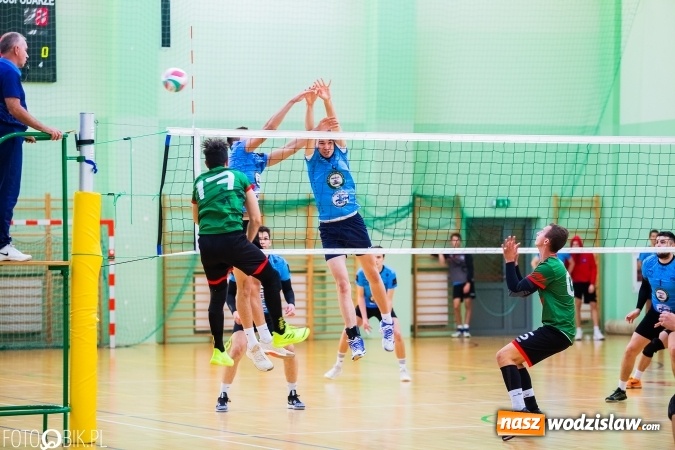 Zdjęcie w galerii na portalu naszwodzislaw.com: Nierówna forma AZS Rafako. Górnik Radlin zwycięski wiadomości z regionu