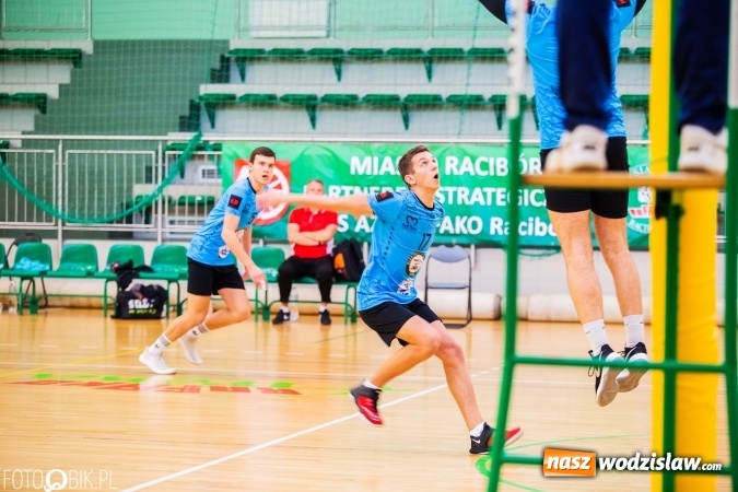 Zdjęcie w galerii na portalu naszwodzislaw.com: Nierówna forma AZS Rafako. Górnik Radlin zwycięski wiadomości z regionu