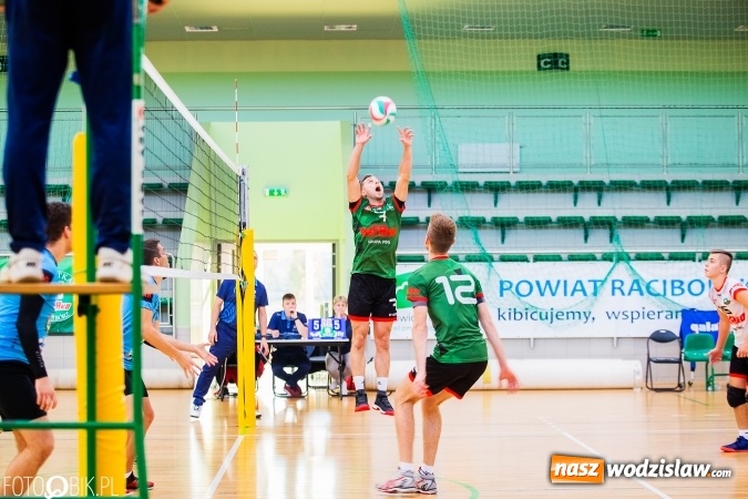 Zdjęcie w galerii na portalu naszwodzislaw.com: Nierówna forma AZS Rafako. Górnik Radlin zwycięski wiadomości z regionu