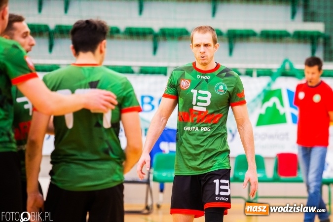 Zdjęcie w galerii na portalu naszwodzislaw.com: Nierówna forma AZS Rafako. Górnik Radlin zwycięski wiadomości z regionu