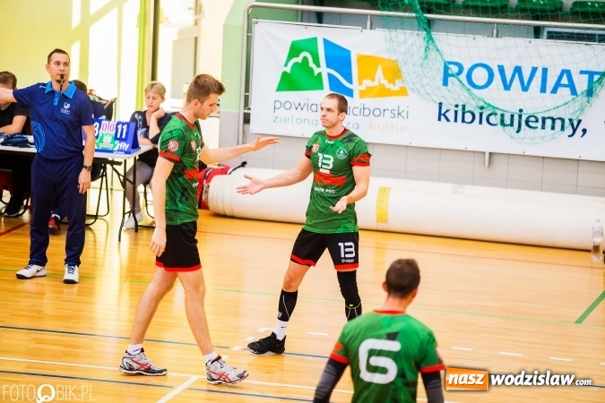 Zdjęcie w galerii na portalu naszwodzislaw.com: Nierówna forma AZS Rafako. Górnik Radlin zwycięski wiadomości z regionu