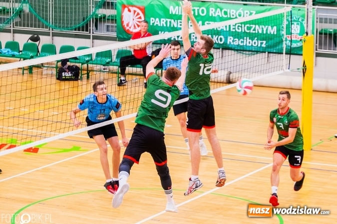 Zdjęcie w galerii na portalu naszwodzislaw.com: Nierówna forma AZS Rafako. Górnik Radlin zwycięski wiadomości z regionu